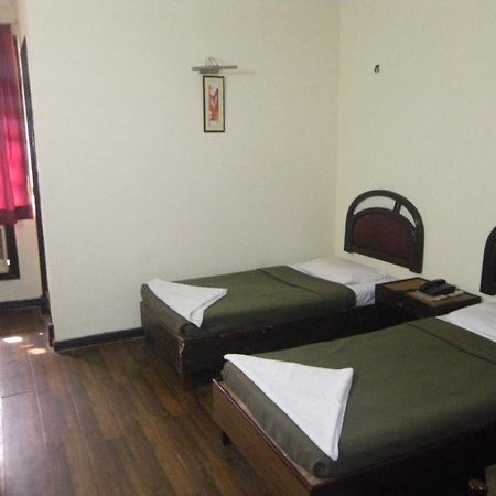 Hotel Metro Continental Delhi  Oda fotoğraf