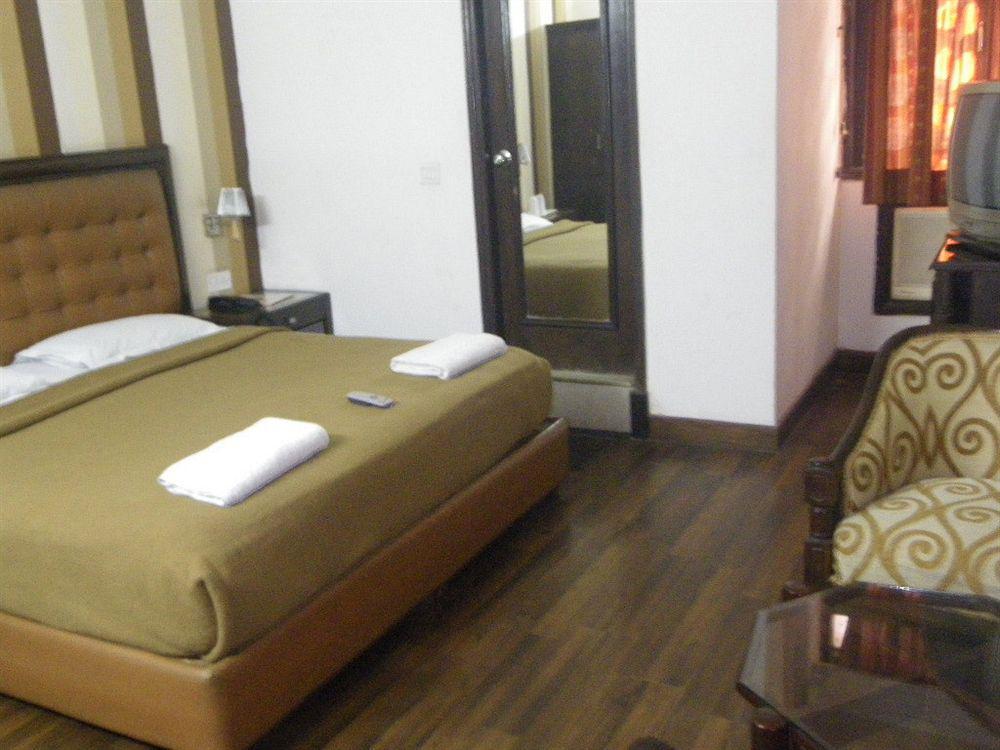 Hotel Metro Continental Delhi  Dış mekan fotoğraf